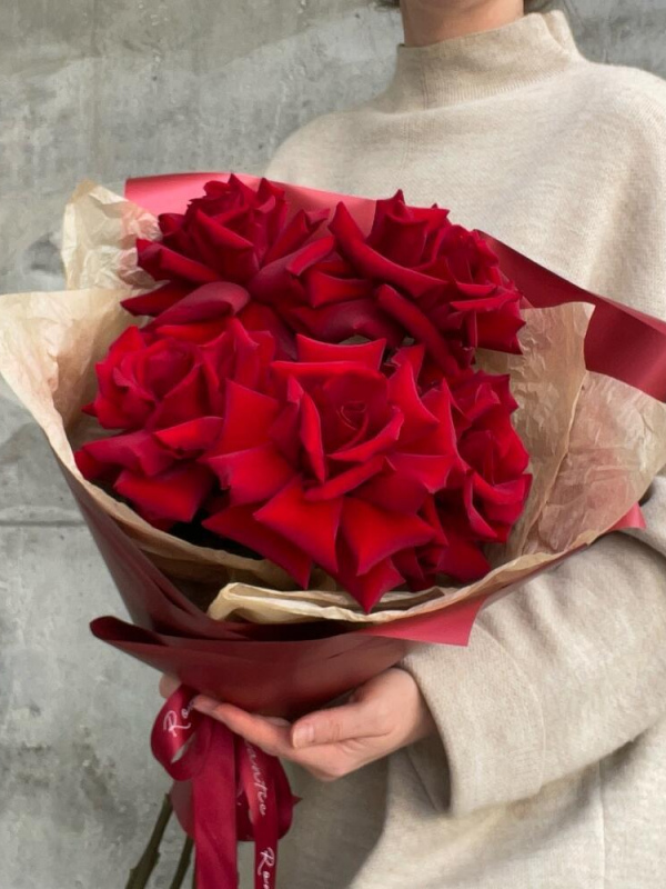 Монобукет из 5 французских роз бордо