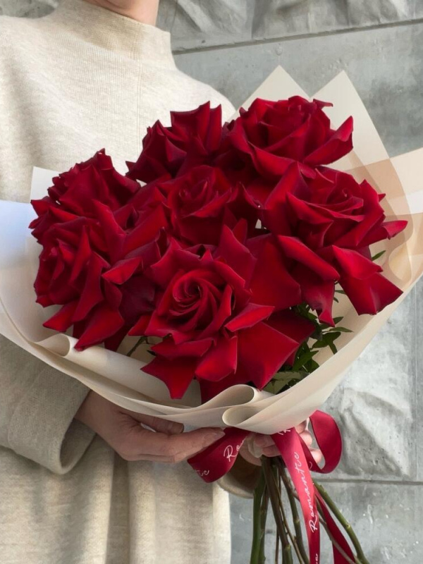 Монобукет из 7 французских роз бордо